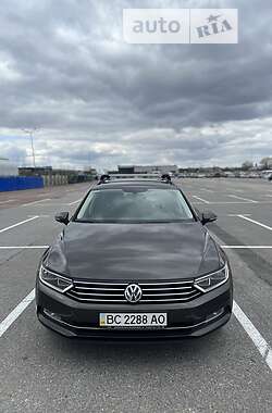 Универсал Volkswagen Passat 2015 в Львове