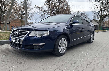 Универсал Volkswagen Passat 2006 в Звягеле