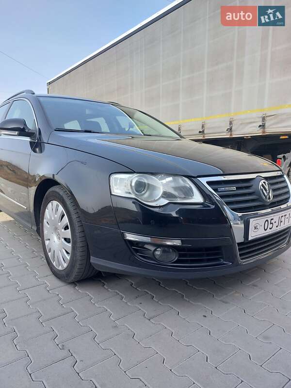 Универсал Volkswagen Passat 2009 в Сарнах
