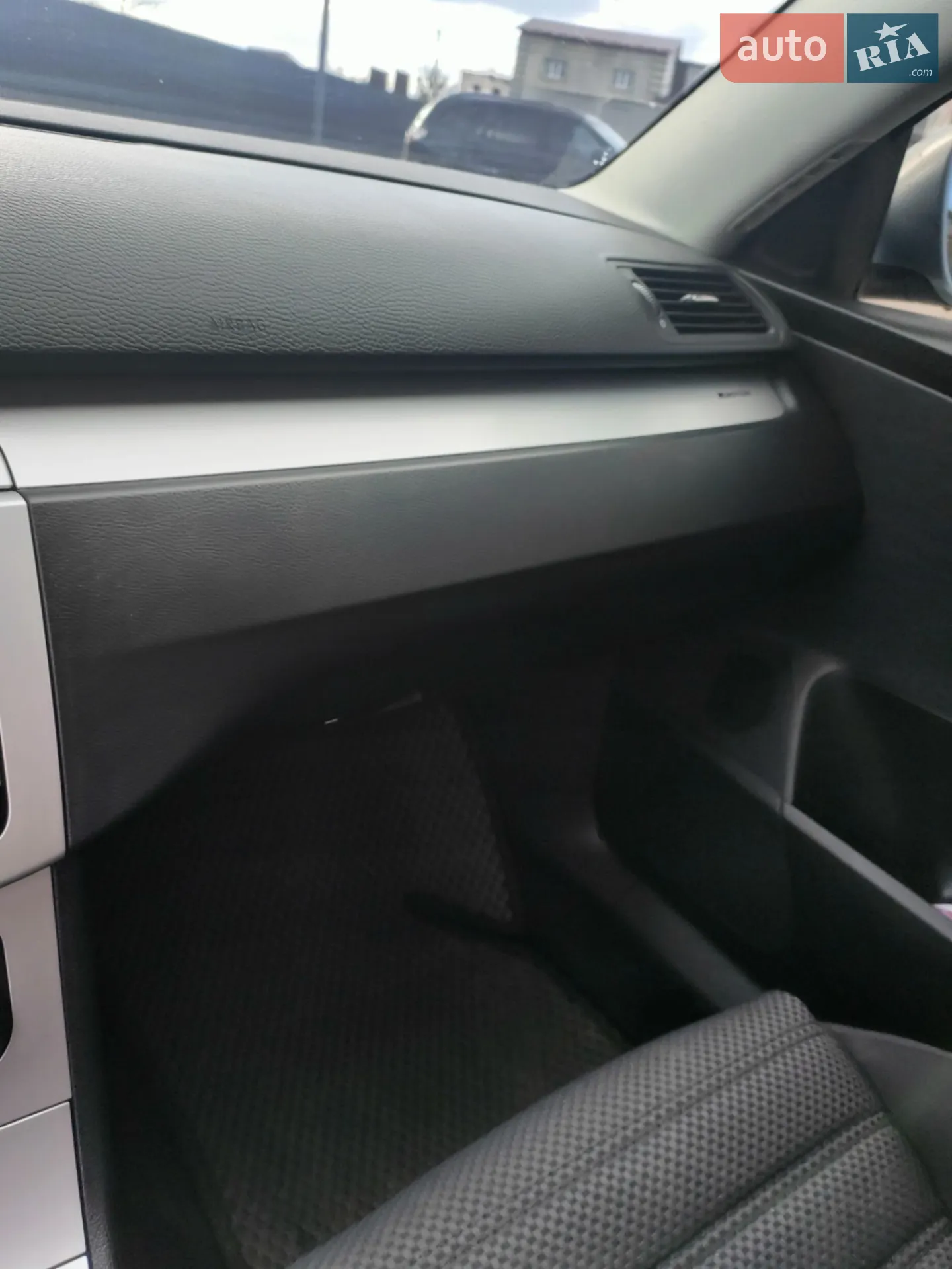 2010 Volkswagen Passat - мініатюра 38