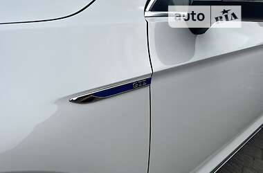 Седан Volkswagen Passat 2015 в 
