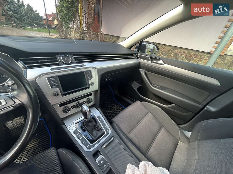 Універсал Volkswagen Passat 2017 в Ужгороді