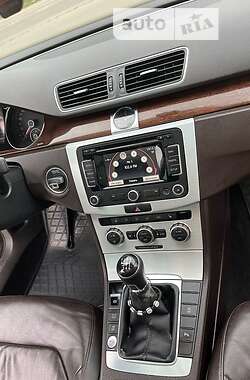 Універсал Volkswagen Passat 2013 в 