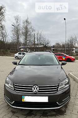 Універсал Volkswagen Passat 2013 в 