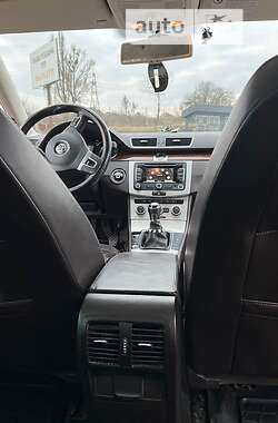 Універсал Volkswagen Passat 2013 в 