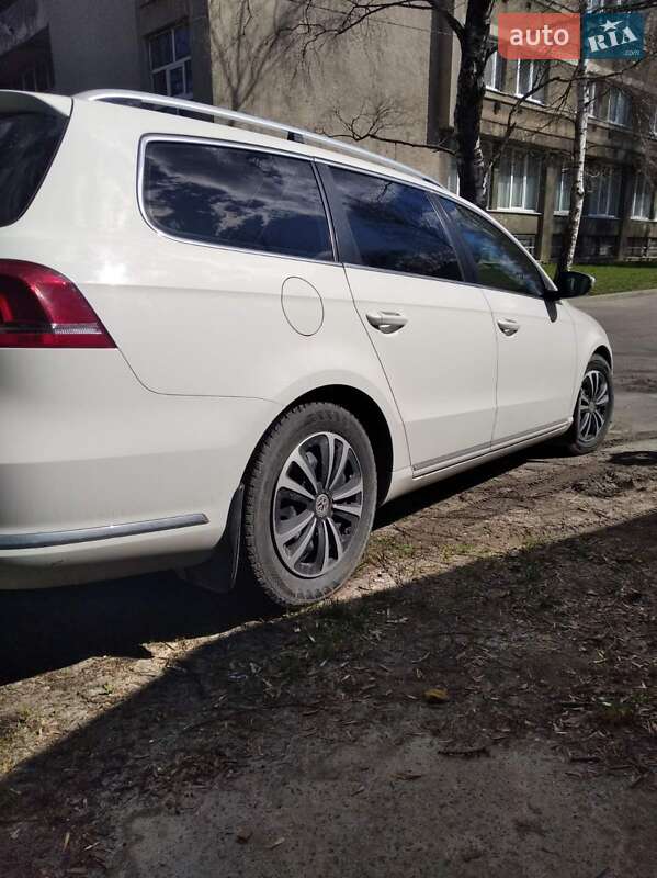 Универсал Volkswagen Passat 2013 в Львове фото 5 Универсал Volkswagen Passat 2013 в Львове