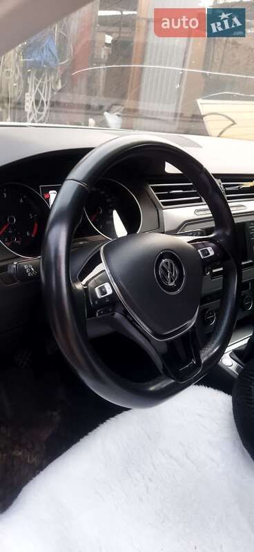 Універсал Volkswagen Passat 2016 в Корсунь-Шевченківському