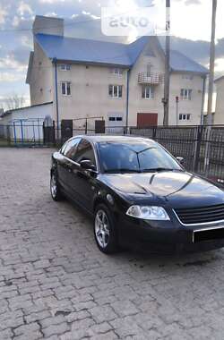 Седан Volkswagen Passat 2000 в Черновцах