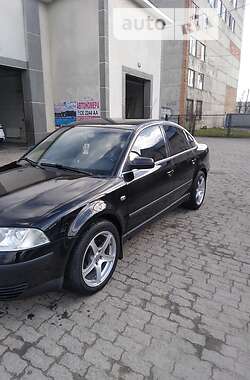 Седан Volkswagen Passat 2000 в Черновцах