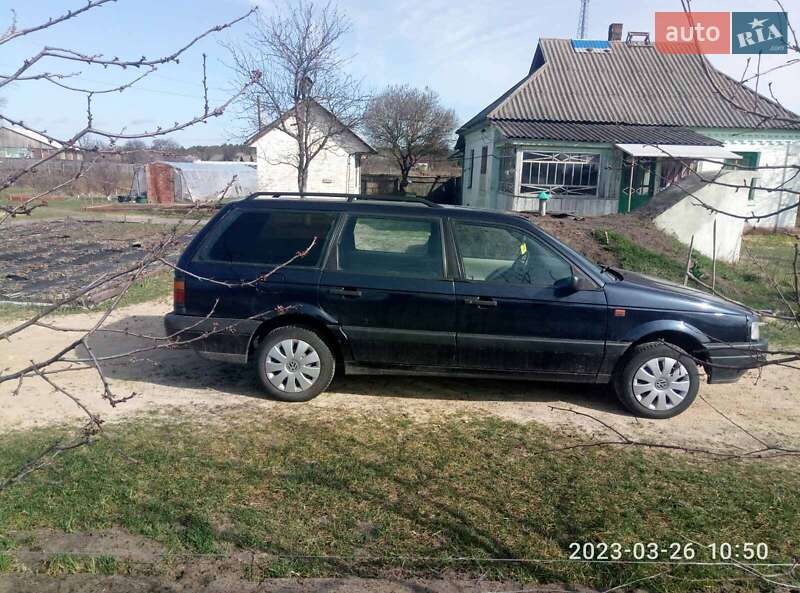 Універсал Volkswagen Passat 1989 в Вишгороді