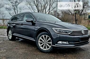 Универсал Volkswagen Passat 2018 в Львове