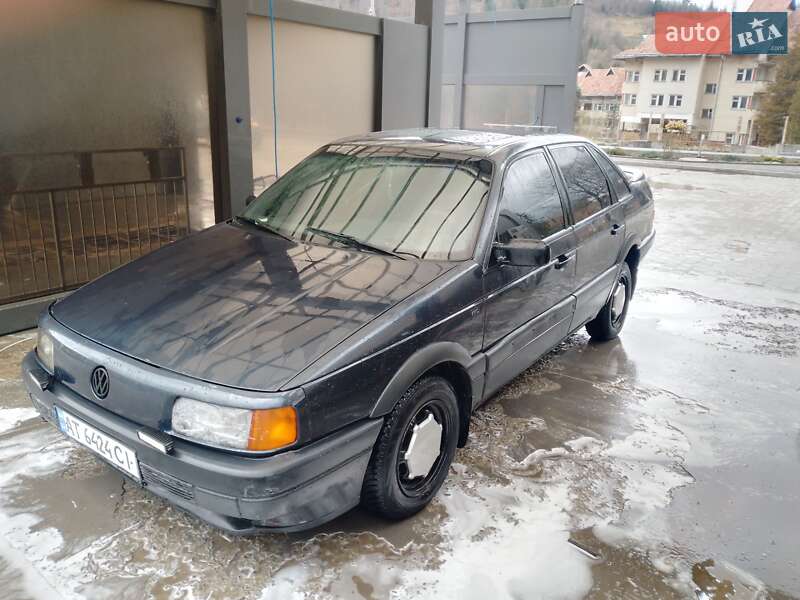 Седан Volkswagen Passat 1991 в Яремчі