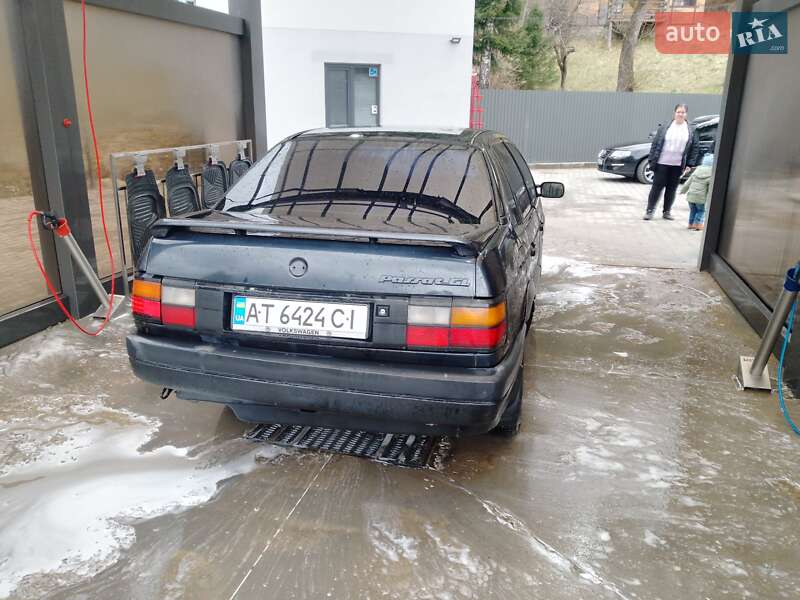 Седан Volkswagen Passat 1991 в Яремчі