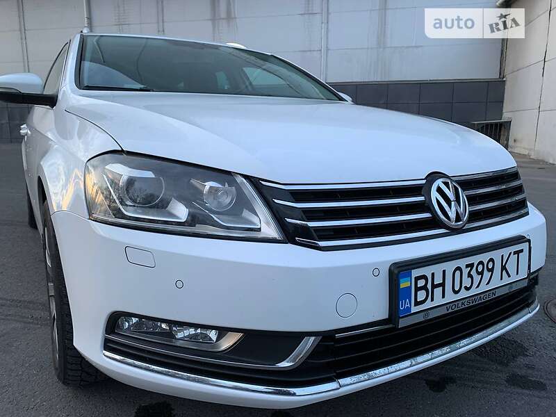 Универсал Volkswagen Passat 2012 в Одессе