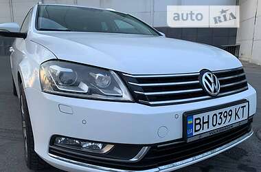 Универсал Volkswagen Passat 2012 в Одессе