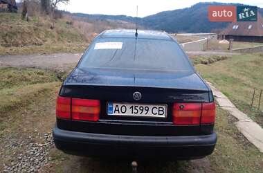 Седан Volkswagen Passat 1994 в Ждениеве