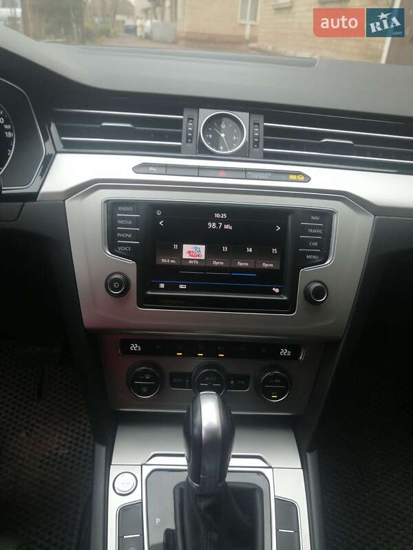 Универсал Volkswagen Passat 2016 в Кривом Роге