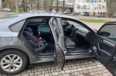 Седан Volkswagen Passat 2017 в Нежине