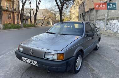 Седан Volkswagen Passat 1989 в Одесі