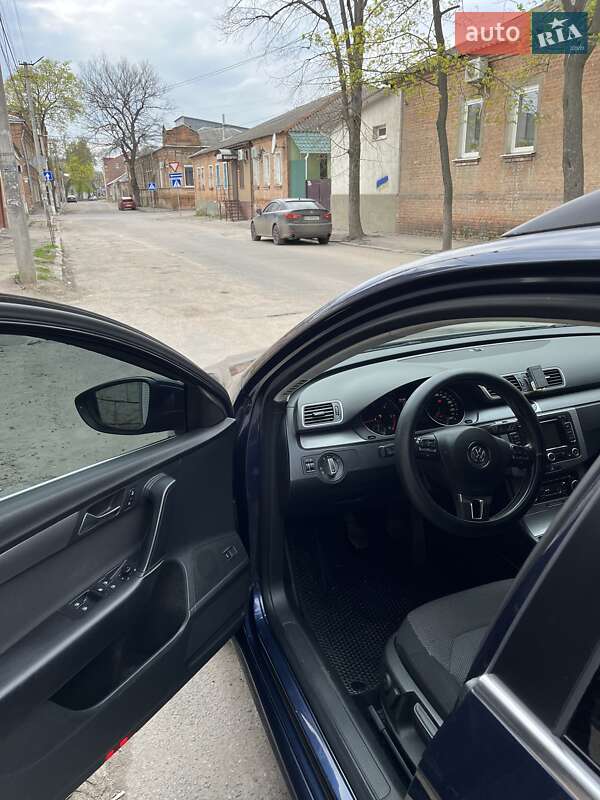 Универсал Volkswagen Passat 2011 в Кропивницком