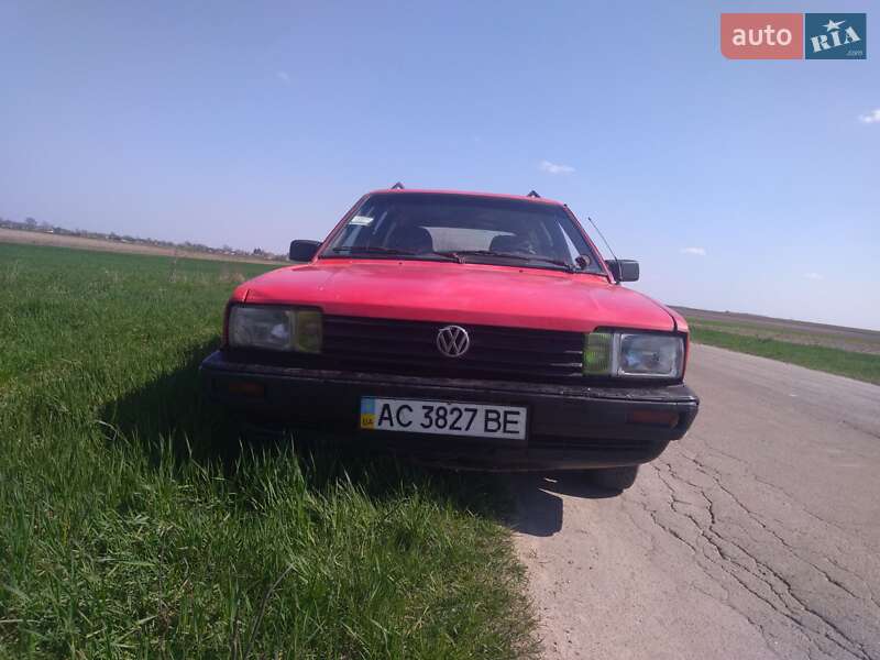 Універсал Volkswagen Passat 1987 в Голобах