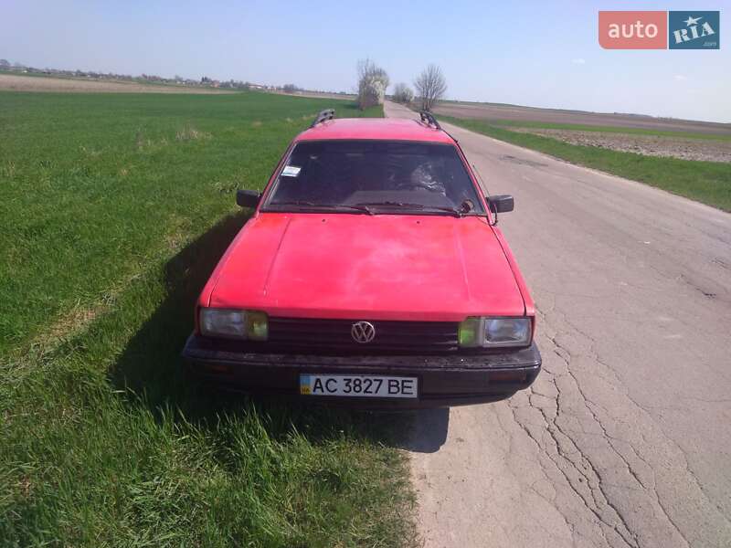 Універсал Volkswagen Passat 1987 в Голобах