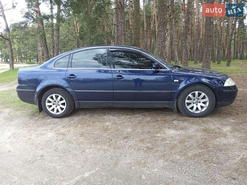 Седан Volkswagen Passat 2001 в Сумах