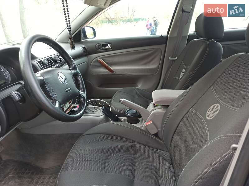 Седан Volkswagen Passat 2001 в Сумах