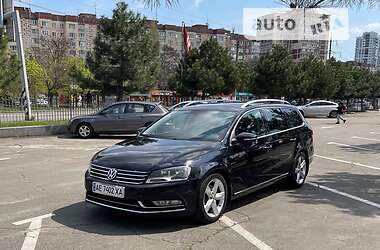 Универсал Volkswagen Passat 2013 в 