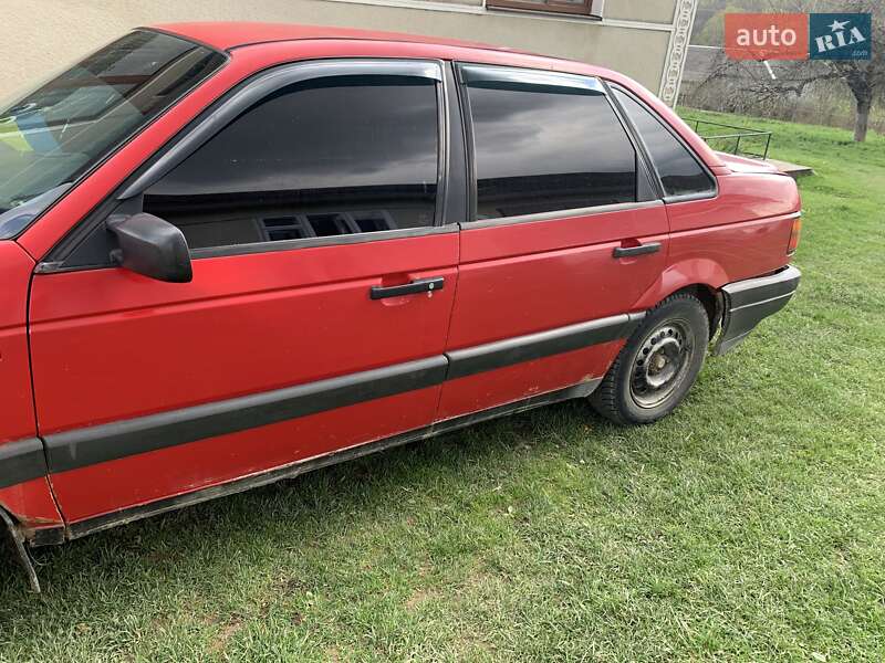 Седан Volkswagen Passat 1989 в Косове