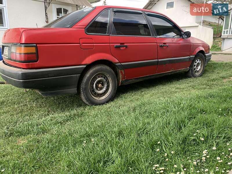 Седан Volkswagen Passat 1989 в Косове