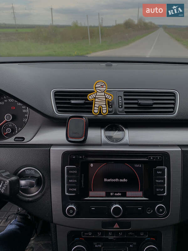 Универсал Volkswagen Passat 2011 в Хмельницком