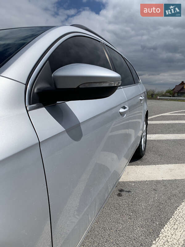 Универсал Volkswagen Passat 2011 в Хмельницком