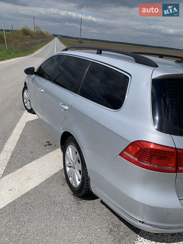 Универсал Volkswagen Passat 2011 в Хмельницком