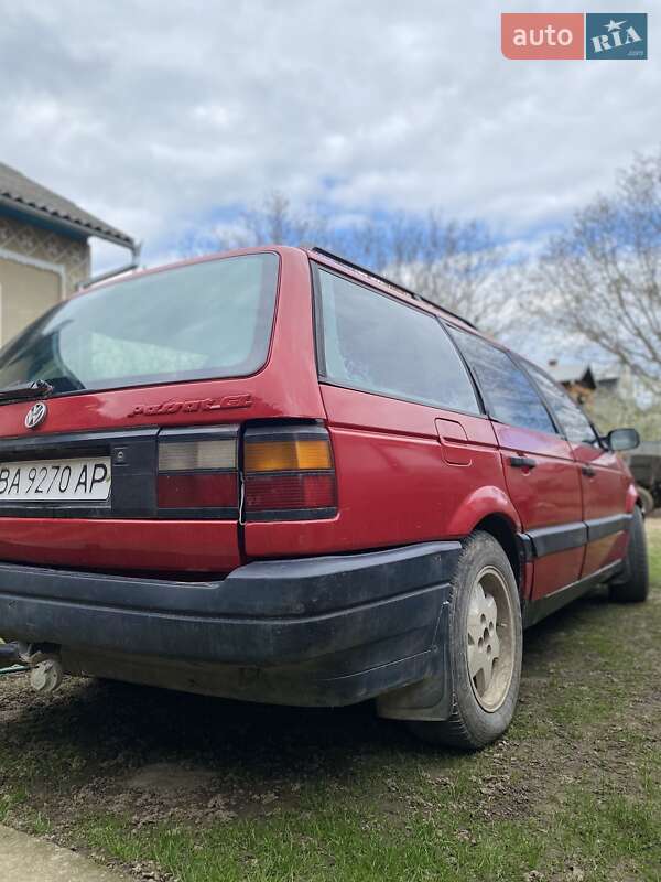 Универсал Volkswagen Passat 1988 в Борщеве