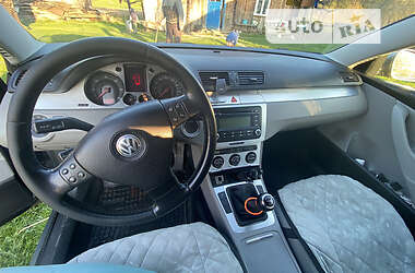 Универсал Volkswagen Passat 2006 в Калуше