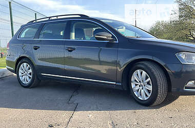 Універсал Volkswagen Passat 2012 в Сумах