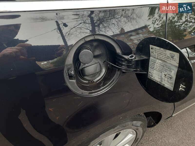 Универсал Volkswagen Passat 2013 в Киеве фото 5 Универсал Volkswagen Passat 2013 в Киеве