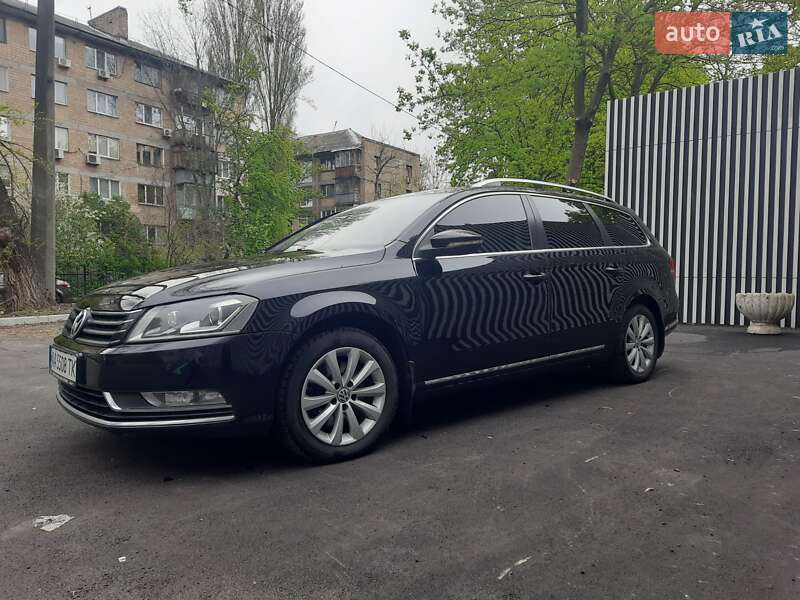 Универсал Volkswagen Passat 2013 в Киеве фото 19 Универсал Volkswagen Passat 2013 в Киеве
