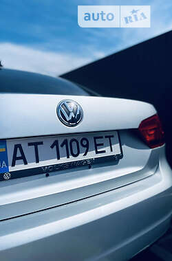 Седан Volkswagen Passat 2013 в Івано-Франківську