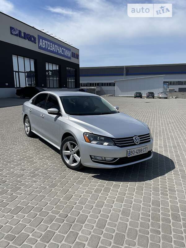 Седан Volkswagen Passat 2015 в Тернополі