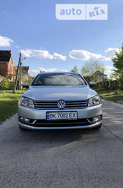 Универсал Volkswagen Passat 2013 в Вараше