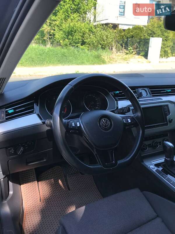 Универсал Volkswagen Passat 2017 в Ровно