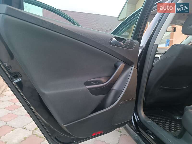 Універсал Volkswagen Passat 2010 в Коломиї