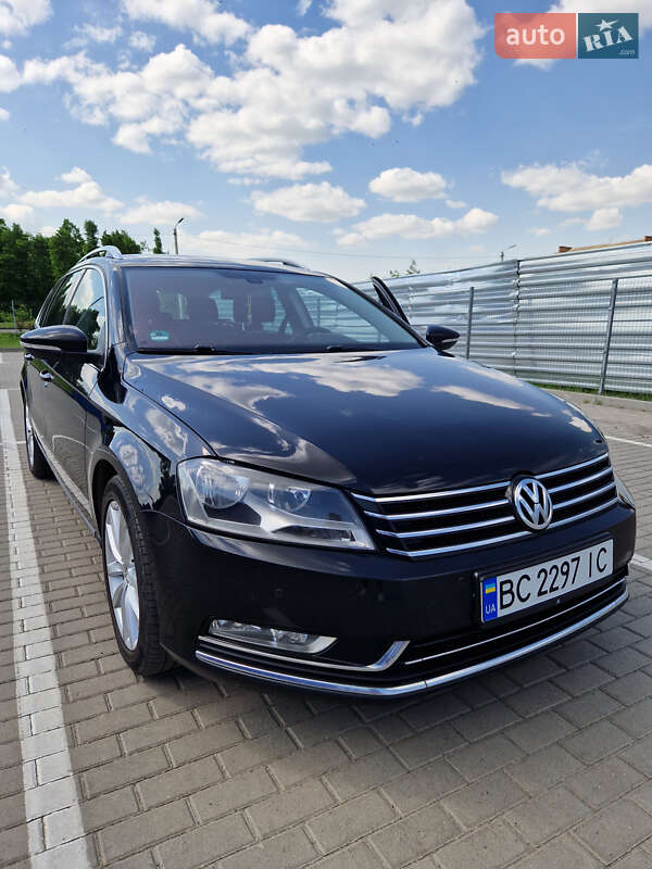 Универсал Volkswagen Passat 2012 в Дубно