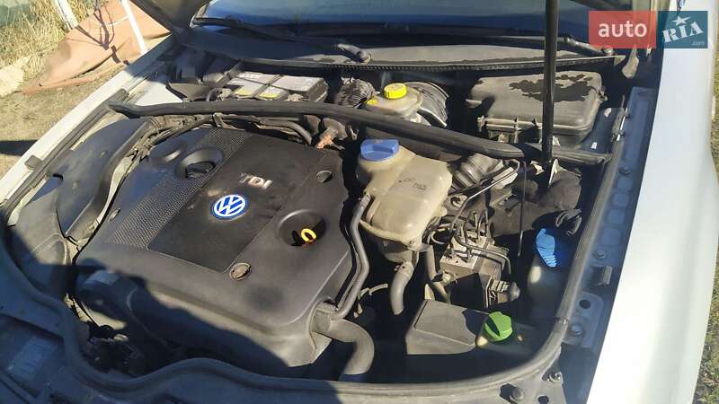 Универсал Volkswagen Passat 2000 в Киеве