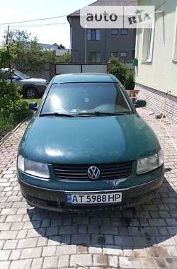 Седан Volkswagen Passat 1998 в Івано-Франківську