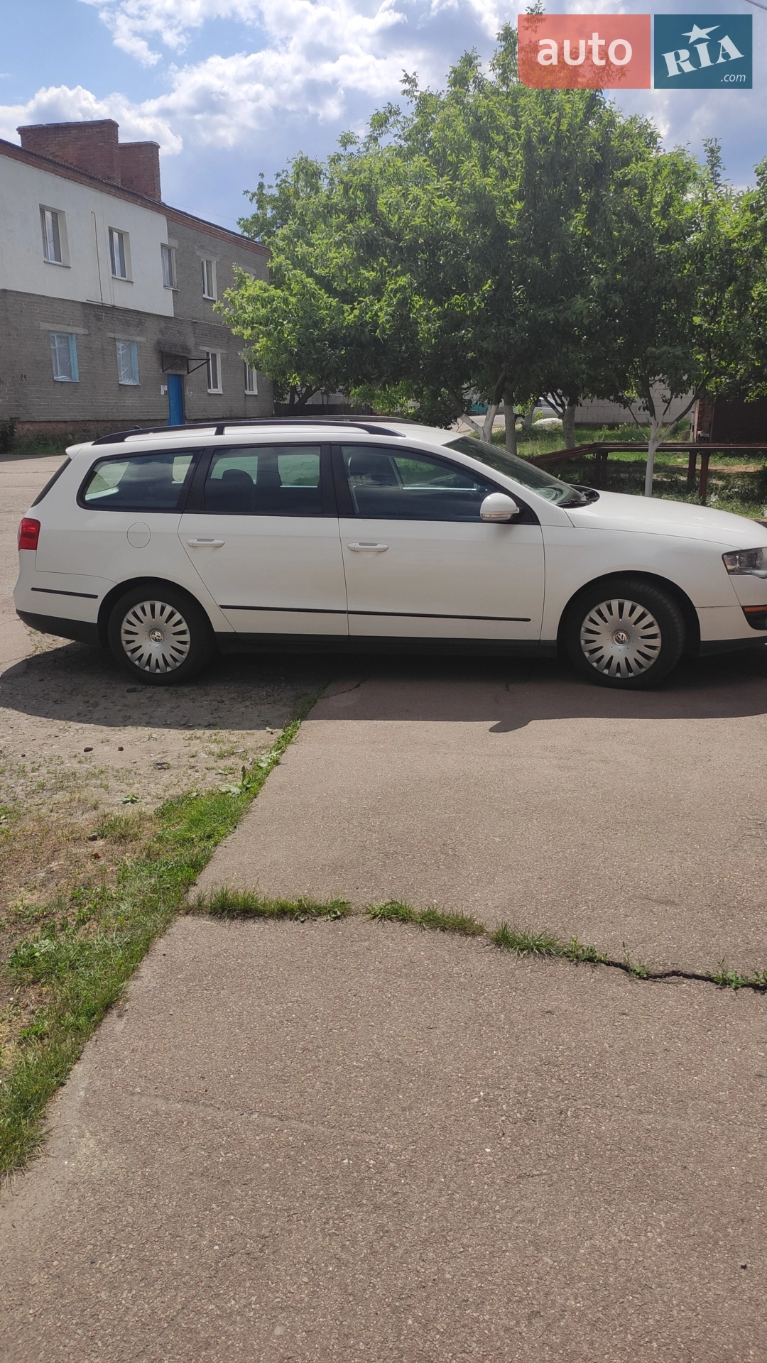 2010 Volkswagen Passat - мініатюра 27