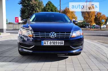 Седан Volkswagen Passat 2014 в Ивано-Франковске
