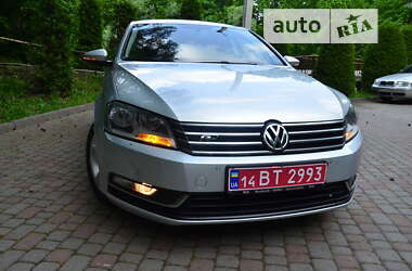 Седан Volkswagen Passat 2013 в Дрогобичі